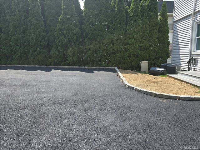 10 Ohio Avenue, Port Washington, NY 11050