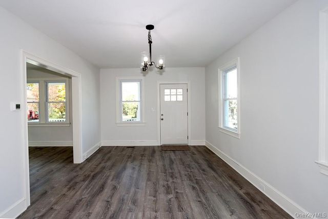 10 Ohio Avenue, Port Washington, NY 11050