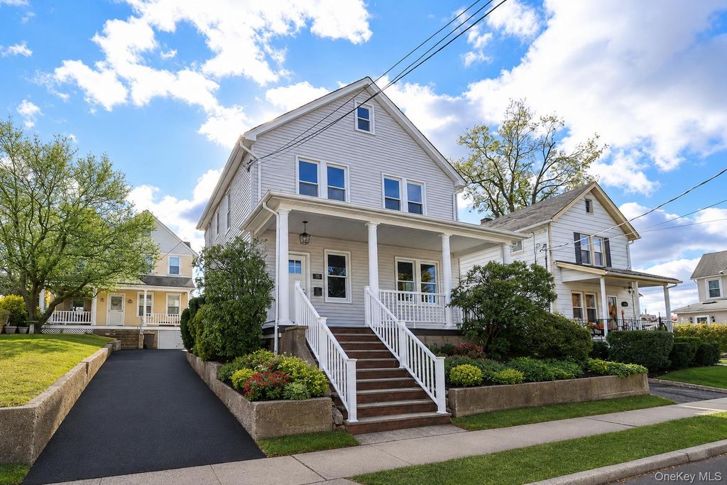 10 Ohio Avenue, Port Washington, NY 11050