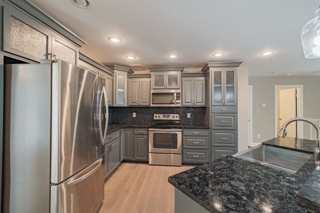 2105 Ovoca Rd, Tullahoma, TN 37388