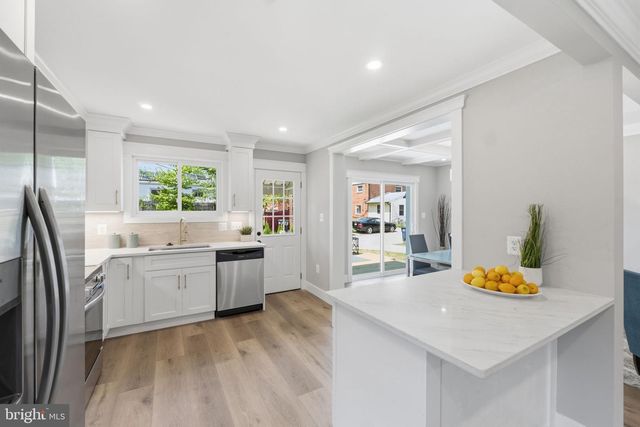 7456 7TH ST NW, Washington, DC 20012