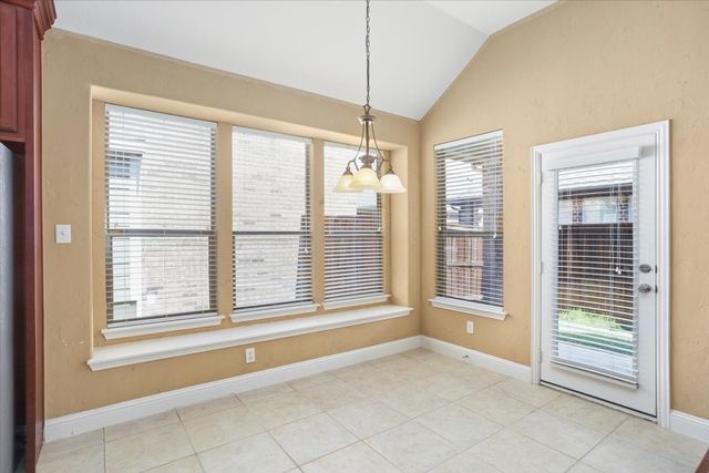 2633 Waters Edge Lane, Fort Worth, TX 76116