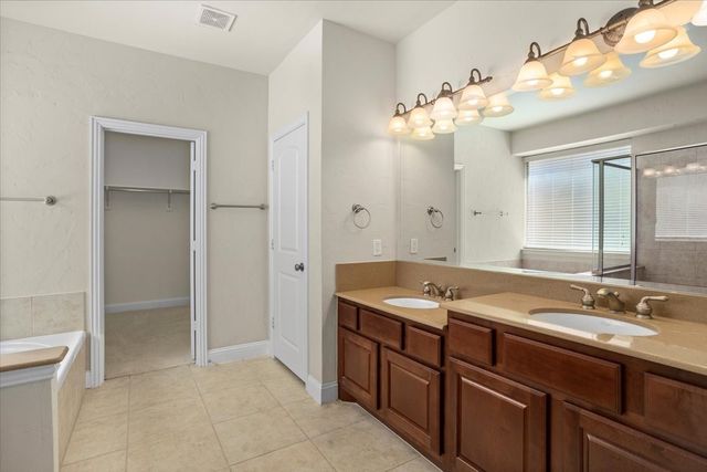 2633 Waters Edge Lane, Fort Worth, TX 76116