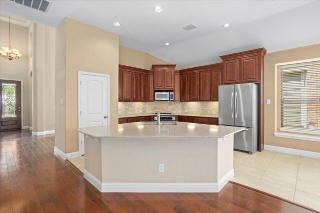 2633 Waters Edge Lane, Fort Worth, TX 76116