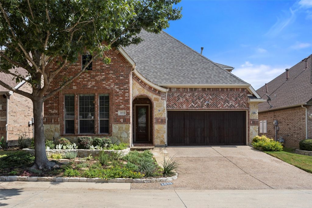 2633 Waters Edge Lane, Fort Worth, TX 76116