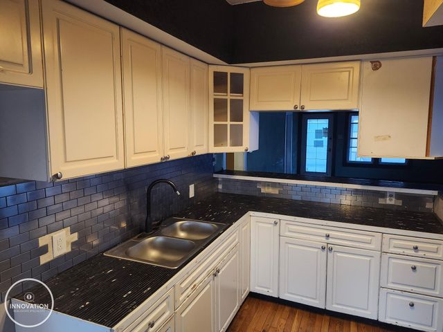 1607 Elk Street, Port Huron, MI 48060