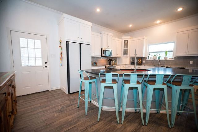 6401 Palomino Court, Athens, TX 75752