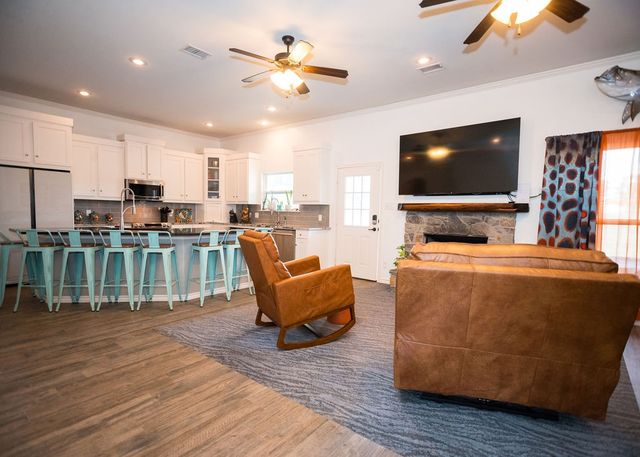 6401 Palomino Court, Athens, TX 75752