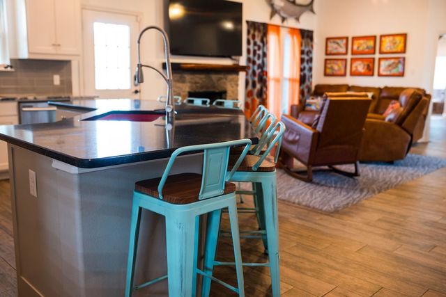 6401 Palomino Court, Athens, TX 75752