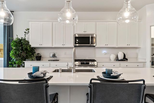 834 Traverse Drive S, Madera, CA 93636