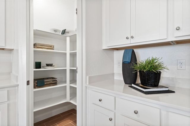 834 Traverse Drive S, Madera, CA 93636