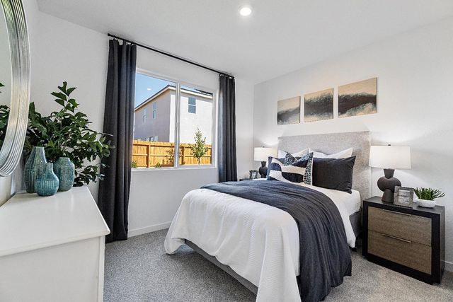 834 Traverse Drive S, Madera, CA 93636