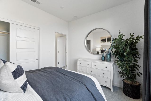 834 Traverse Drive S, Madera, CA 93636