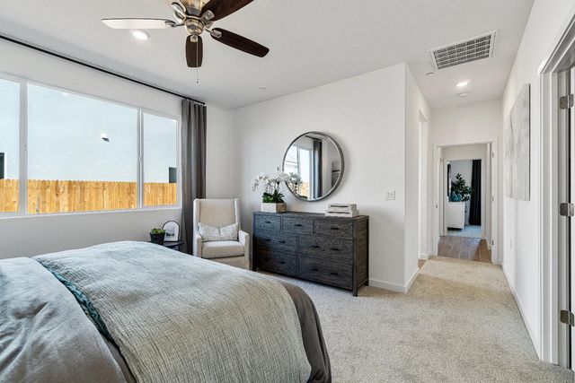 834 Traverse Drive S, Madera, CA 93636