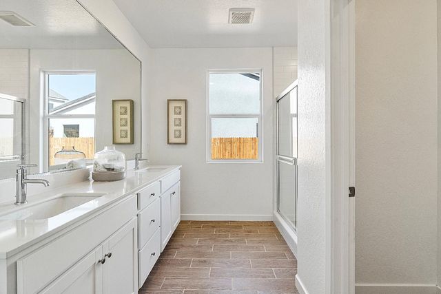 834 Traverse Drive S, Madera, CA 93636