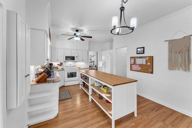 3235 E Charing Cross, Fayetteville, AR 72703