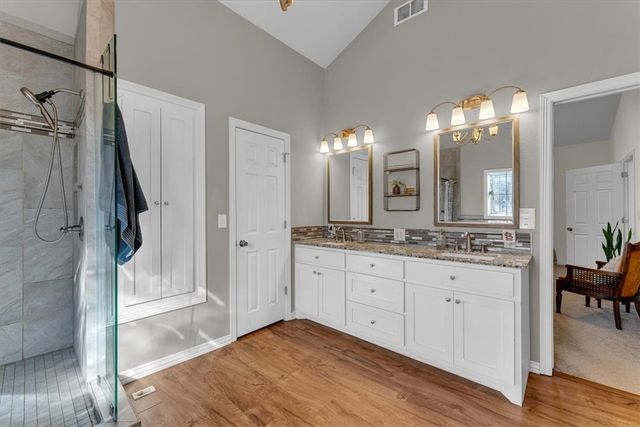 3235 E Charing Cross, Fayetteville, AR 72703