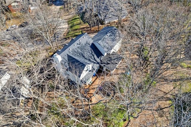 3235 E Charing Cross, Fayetteville, AR 72703