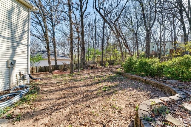 3235 E Charing Cross, Fayetteville, AR 72703