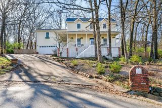 3235 E Charing Cross, Fayetteville, AR 72703