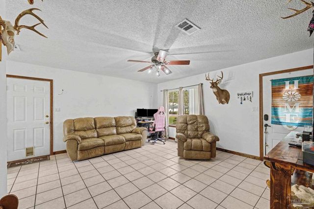 3525 Applewood Ln, Cantonment, FL 32533