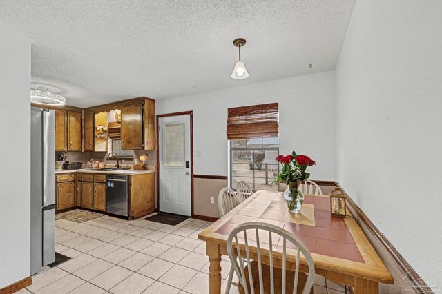 3525 Applewood Ln, Cantonment, FL 32533