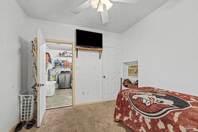 3525 Applewood Ln, Cantonment, FL 32533