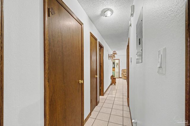 3525 Applewood Ln, Cantonment, FL 32533