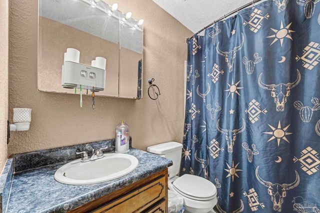 3525 Applewood Ln, Cantonment, FL 32533