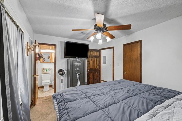 3525 Applewood Ln, Cantonment, FL 32533