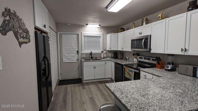 303 Racquet Drive 18, Ruidoso, NM 88345