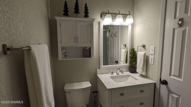 303 Racquet Drive 18, Ruidoso, NM 88345