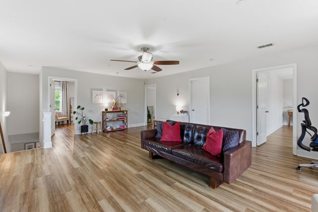 1303 Creekside Dr, Nolensville, TN 37135