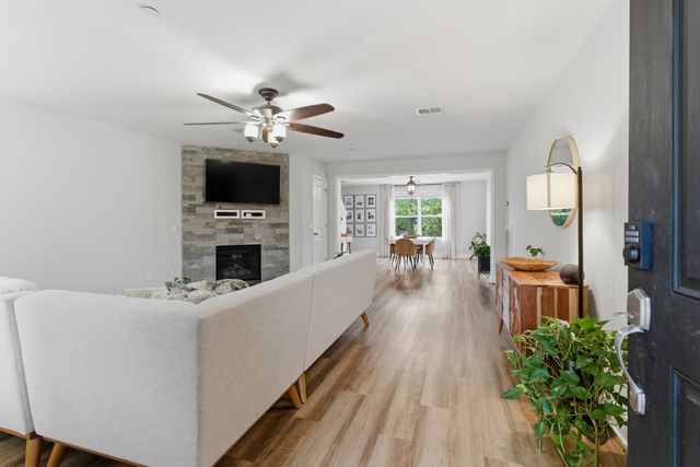 1303 Creekside Dr, Nolensville, TN 37135