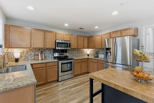 1303 Creekside Dr, Nolensville, TN 37135