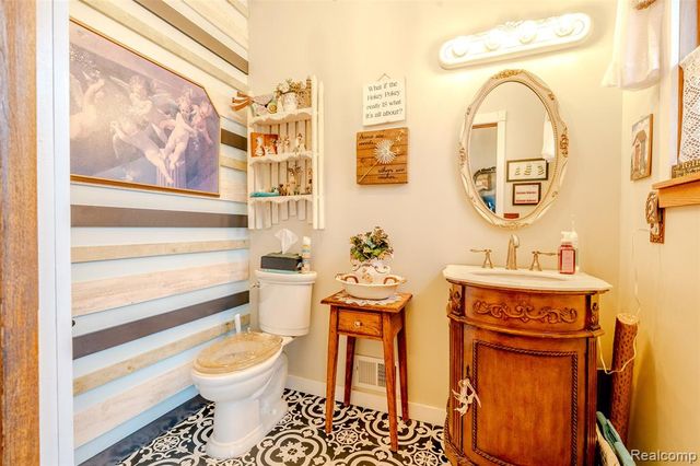 314 Orange Street, Wyandotte, MI 48192