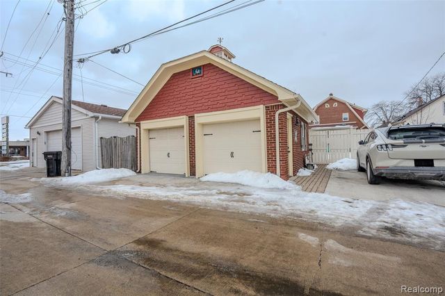 314 Orange Street, Wyandotte, MI 48192