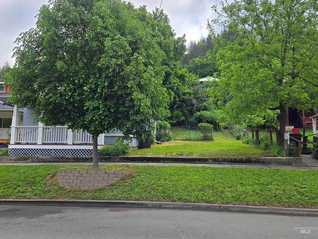 628 Main Street, Orofino, ID 83544