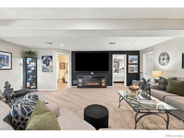 1716 Sunlight Drive, Longmont, CO 80504