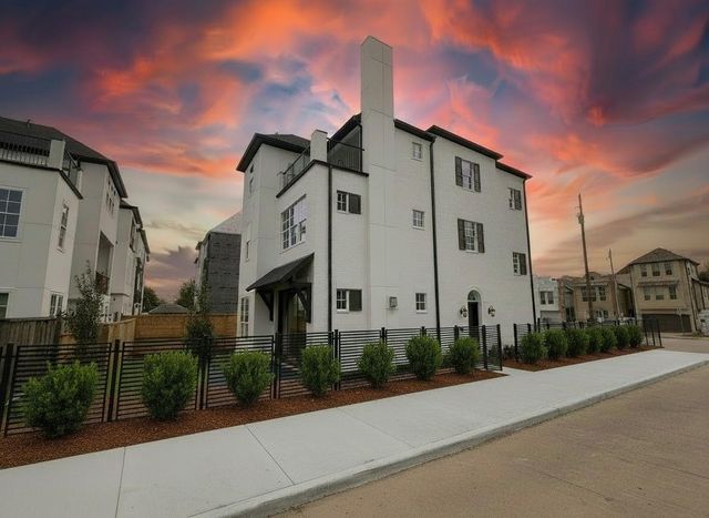 2704 Maxroy Drive, Houston, TX 77007