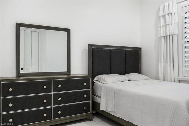 331 NE 7th ST, Cape Coral, FL 33909