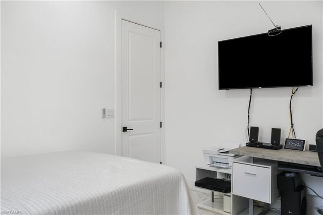 331 NE 7th ST, Cape Coral, FL 33909