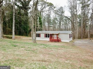 5148 E Holiday Court SE, Acworth, GA 30102