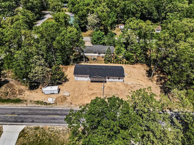 480 W Kenwood Street, Twin Lake, MI 49457
