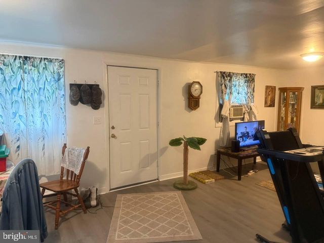 21899 LOVERS LN, Rock Hall, MD 21661