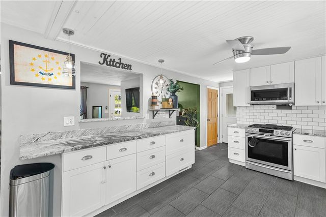 39 Okinawa Avenue, Warwick, RI 02889