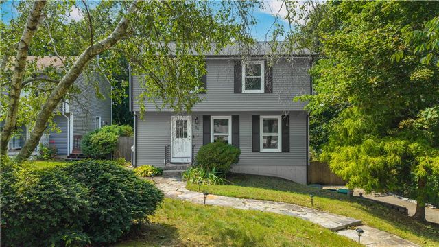 39 Okinawa Avenue, Warwick, RI 02889