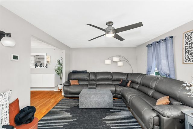 39 Okinawa Avenue, Warwick, RI 02889