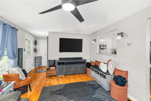 39 Okinawa Avenue, Warwick, RI 02889