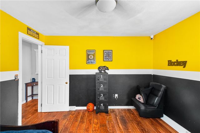 39 Okinawa Avenue, Warwick, RI 02889